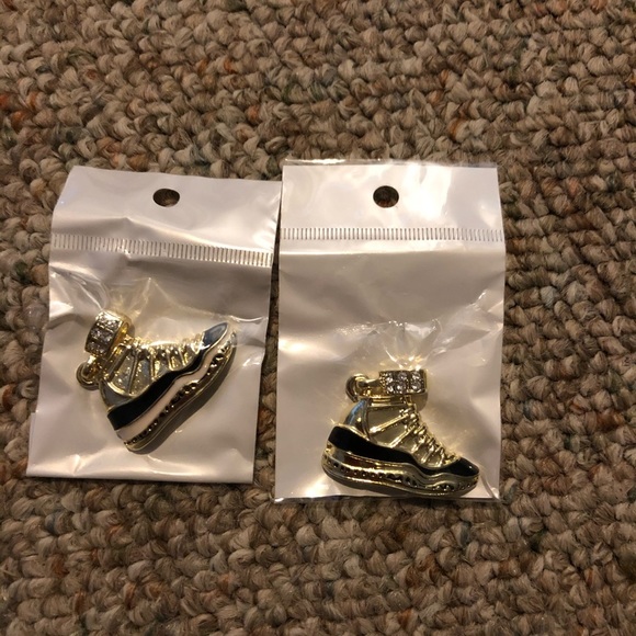 Other - Black Retro Concord Shoe Hip Hop Gold Pendant Set
